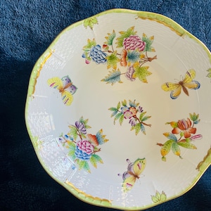 Herend Queen Victoria Hand Painted Serving Bowl