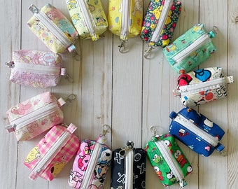 Keychain pouch / coin purse / small boxy zippered bag / mini bag / mini purse / mini purse keychain / cute zipper wallet / air pod holder