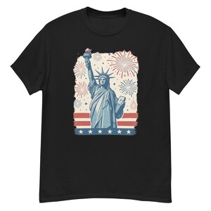 Statue of Liberty Unisex T-Shirt – Patriotic Fireworks Graphic Tee – USA Flag 4th of July Shirt – Independence Day Outfit