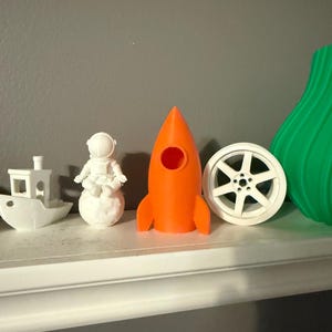 Mini Rocket Ship with Retractable Burners