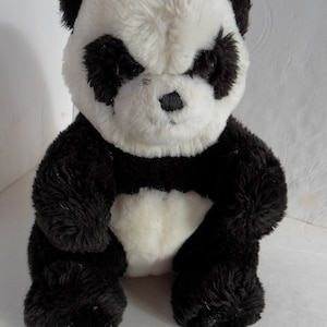 Steiff bear panda bear button flag made in Germany 1211