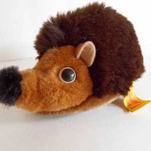 Steiff  porcupine hedgehog button flag miniature made in Germany 2277