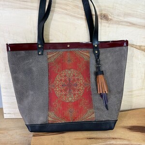 Bolso Tote de Cuero Mandala con Borla Big Market Bag Business- EN STOCK