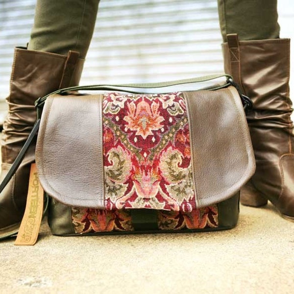 Tapestry and Leather Pro Camera Bag DSLR Day Case