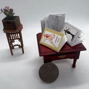 Mini Retro Pin-up Coloring books