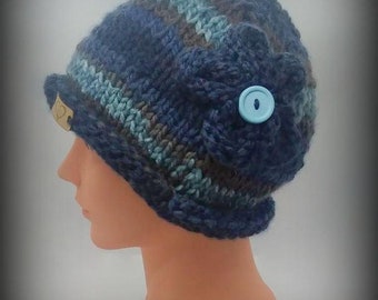 HAND KNIT HAT - Blue Funky