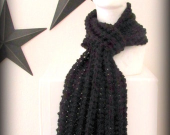 HAND KNIT SCARF - black ruffle