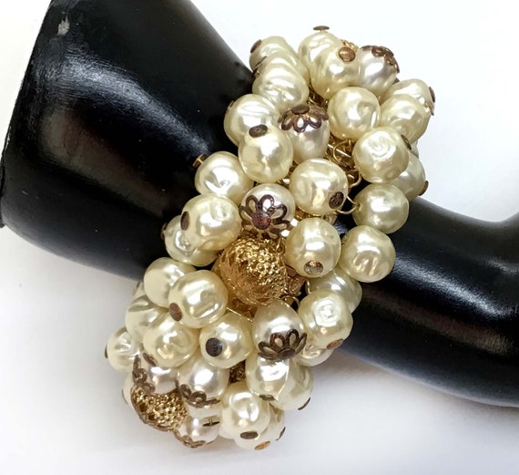 Vintage Creamy White Baroque Faux Pearl and Gold-… - image 2