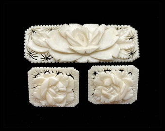 Lovely Detailed Carved Off-White Celluloid / Plastic Floral Rose Brooch and Screw-On Earrings Set