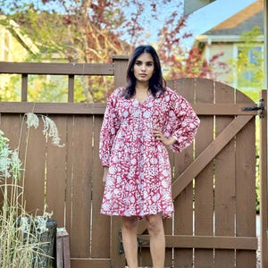 pink winery dress Pink Floral Midi Dress | Wedding Guest Dress Ideas