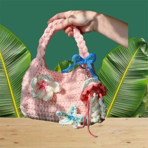Häkeln Netz Strandtasche, Kokette handgemachte Tasche, Sommer-Umhängetasche, Schultertasche mit Seestern Blume und Seestern-Anhänger, nettes Geschenk für Mädchen