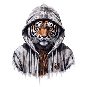 Op de afbeelding: Digitale illustratie van een tijger met een grijze hoodie. Het gezicht van de tijger is gedetailleerd met oranje en zwarte strepen en heeft een serieuze uitdrukking. De hoodie heeft een klein embleem op de borst.