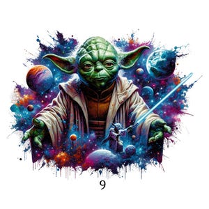 Può includere: Illustrazione digitale di Yoda di Star Wars, ambientata su uno sfondo cosmico vibrante. Yoda è raffigurato con le sue tradizionali vesti, che tiene una spada laser blu brillante. L'immagine include pianeti e una figura più piccola di Yoda, con il numero "9" in basso.