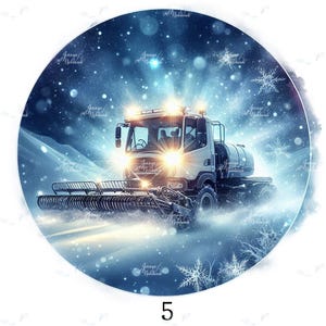 Op de afbeelding: Een digitale illustratie van een sneeuwruimer die door een besneeuwd landschap ploegt. De sneeuwruimer is wit en grijs met heldere koplampen. De achtergrond bevat vallende sneeuwvlokken en een blauw-wit kleurenschema. Het nummer "5" staat onderaan.