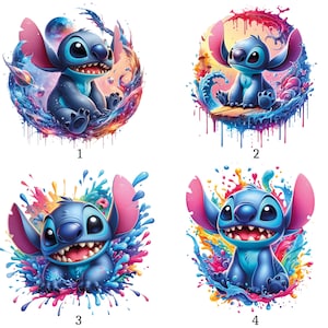 Peut inclure: Quatre illustrations colorées du personnage Stitch de Lilo & Stitch. Chaque image présente Stitch dans une pose différente, entouré d'éclaboussures vibrantes. L'œuvre est détaillée, mettant l'accent sur les traits du personnage et les effets d'eau dynamiques.