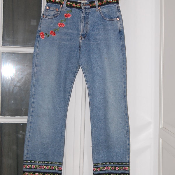 80s Jeans, High Waist, Embellished, Embroidery, Blue Denim, Applique, Broken In, Size Small/Medium