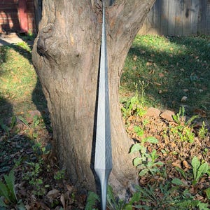 Pure Vessel Nail – Hollow Knight Boss Sword Replica | Cosplay Prop Display Collectible