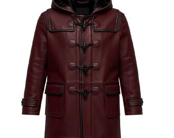 Herrduffelkappa i rödbrun läder med huva – Handgjorda vinterytterkläder i kohud – Modell med dragkedjestängning