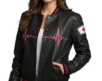レディースNHSナースレザーバーシティジャケット、ハンドメイド牛革レターマンボンバー、赤十字ハートビートデザイン