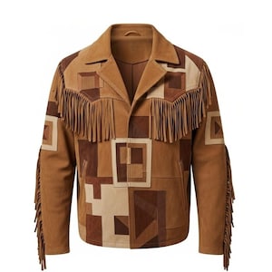 Puede incluir: Chaqueta de ante marrón con un diseño de patchwork en varios tonos de marrón y beige. La chaqueta presenta flecos en el pecho, las mangas y los hombros. Tiene un cuello clásico y cierre de botones.