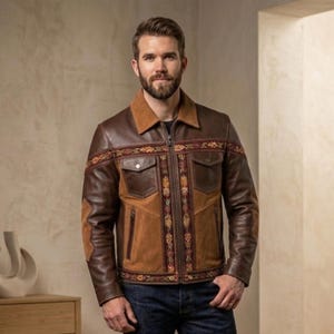 Men’s Brown Leather Western Jacket – Aztec Navajo Pattern Cowboy Style Trucker Coat Vintage Ranch Wear