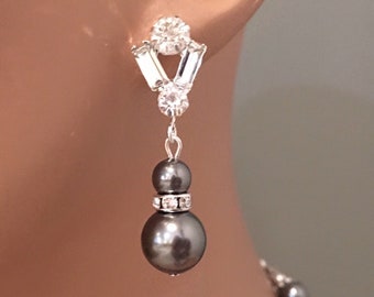 Gray Pearl Earrings with Rhinestone post in silver and Dark Grey Crystal Pearls wedding jewelry mother of bride charcoal gray earrings