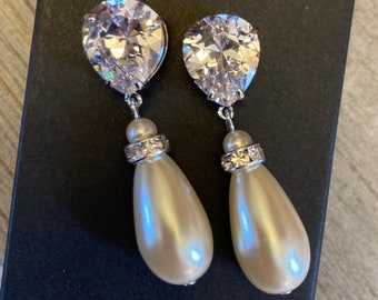 Pearl Earrings Pear shape pearl in light cream ivory large tear drop long pearl earrings cubic zirconia post in silver vintage pearls