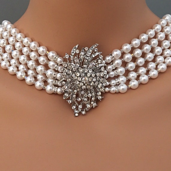 Backwards Pearl Necklace Audrey Hepburn Style Replica With Brooch