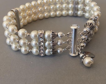 Multi-Strand Pearl Bridesmaid Bracelet with Crystal Accents – Cream Ivory Wedding Jewelry