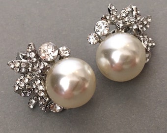 Pearl Clip on Earrings Bridal Earrings with Rhinestone and clipon back in silver with White Pearls classic design wedding earrings clip ons