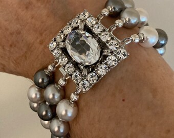 Chunky Pearl Bracelet with Huge Rhinestone Clasp Mixed Light gray Dark Grey pearls and White Rhodium plated European clasp