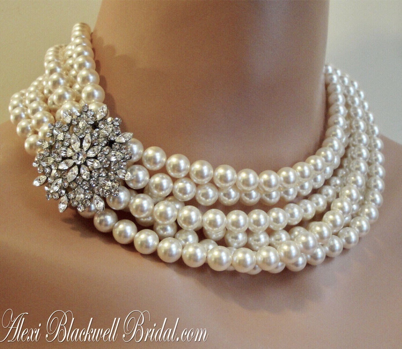Long Pearl Necklace With Brooch Wrap 