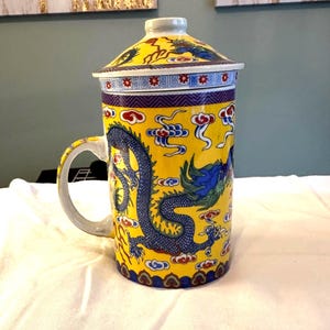 Taza de té con dragón chino con infusor y tapa – Cerámica YuTai – Taza de té de porcelana amarilla - NUEVA