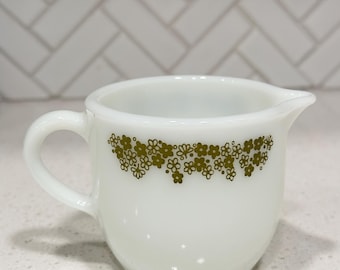 Pyrex Spring Blossom Green Crazy Daisy Creamer