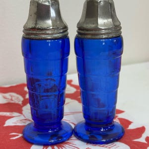 Vintage Hazel Atlas Moderntone Cobalt Blue Salt & Pepper Shakers