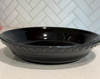 Black Medium Pie Baker, P86 Fiestaware