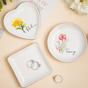 Custom Birth Flower Trinket Dish,Birthday Jewelry Dish Gift,Bridesmaid Ring Dish,Watercolor Flower Ring Dish,Birthday Jewelry Dish