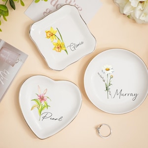 Personalized Birth Flower Trinket Dish,Flower Ring Dish,Wedding Bridesmaid Gift,Ceramic Dish,Bridesmaid Gift,Birthday Gifts for Her