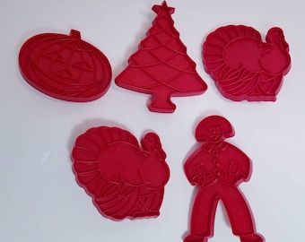 Tupperware Group of 5 Plastic Red Holiday Christmas Cookie Cutters  USA