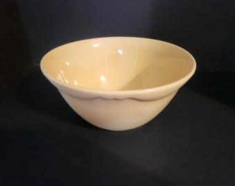 Vintage Gail Pittman Large Yellow bowl Hospitality Collection 9 1/4 Tall Mixing Serving
