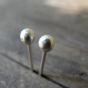 Cadeau de graduation, petits clous argentés, boucles d&#39;oreilles Sterling Silver Stud, boucles d&#39;oreilles Vintage Style Stud, Boucles d&#39;oreilles Silver Ball Post, Studs Unisex