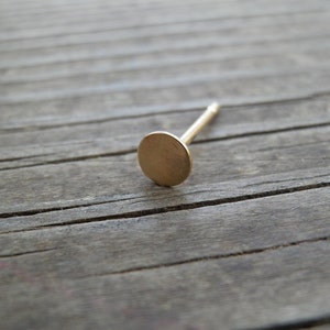 Single Gold Stud Earring,3mm 4mm 7mm Hammered or Smooth Matte Flat Round 14k Solid Gold Post Earring, Unisex Gold Jewelry, one tiny men stud