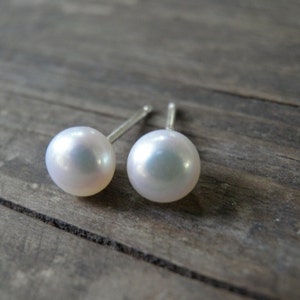 Dainty Pearl Stud Earrings, Boho Wedding Jewelry, Bridesmaid Pearl Stud Earrings, Sterling Silver Pearl Post Earrings,Classic Pearl Earrings