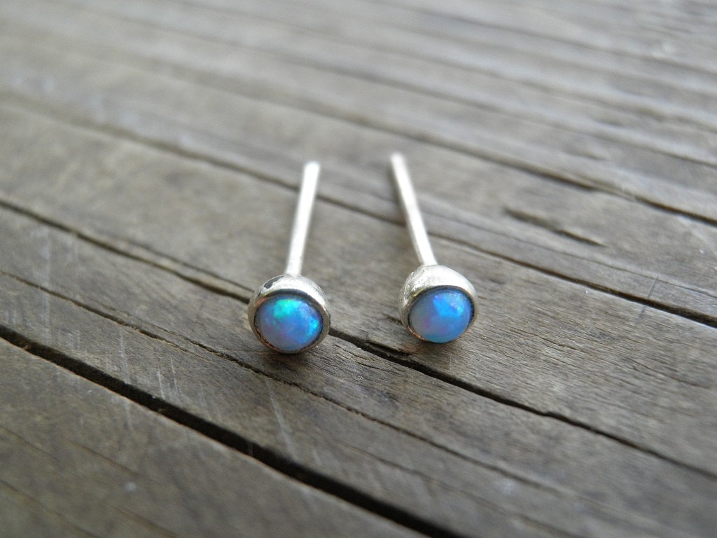 Sterling Silver Backed Opal Earrings - Österreich