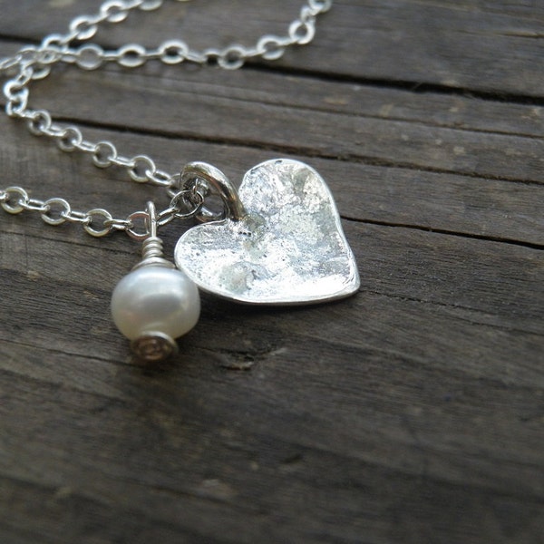 Silver Heart Pearl Necklace, Pearl Necklace ,Sterling Silver Pendant, June Birthstone Charm Necklace,  Minimalist necklace, Summer Fashion