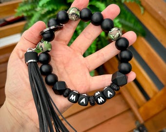 Porte-clés bracelet en perles noir et camouflage Mama - Silicone avec pampille - Bracelet porte-clés minimaliste