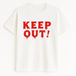 True Crime Enthusiast Warning Tee - Mystery Lover&#39;s Graphic T-Shirt for Detective Show Fans