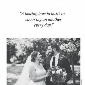 Może przedstawiać: Czarno-białe ogłoszenie ślubne zatytułowane The Wedding Times z Borcelle Hotel, Chad Gibbons & Helene Paquet, Vol. 0123. Zawiera cytat A lasting love is built to choosing an another every day, zdjęcie pary oraz dane kontaktowe.