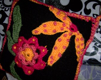 FlowerRiot, crocheted cute little pillow for spicing up your bed or sofa