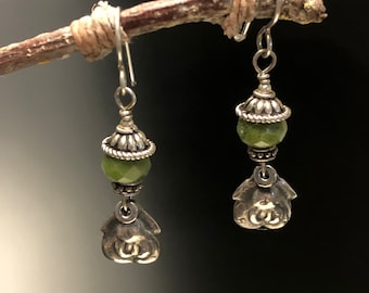 Elephant charm earrings! E-27 Sterling silver green glass earrings! Antique Chinese silver elephant charms